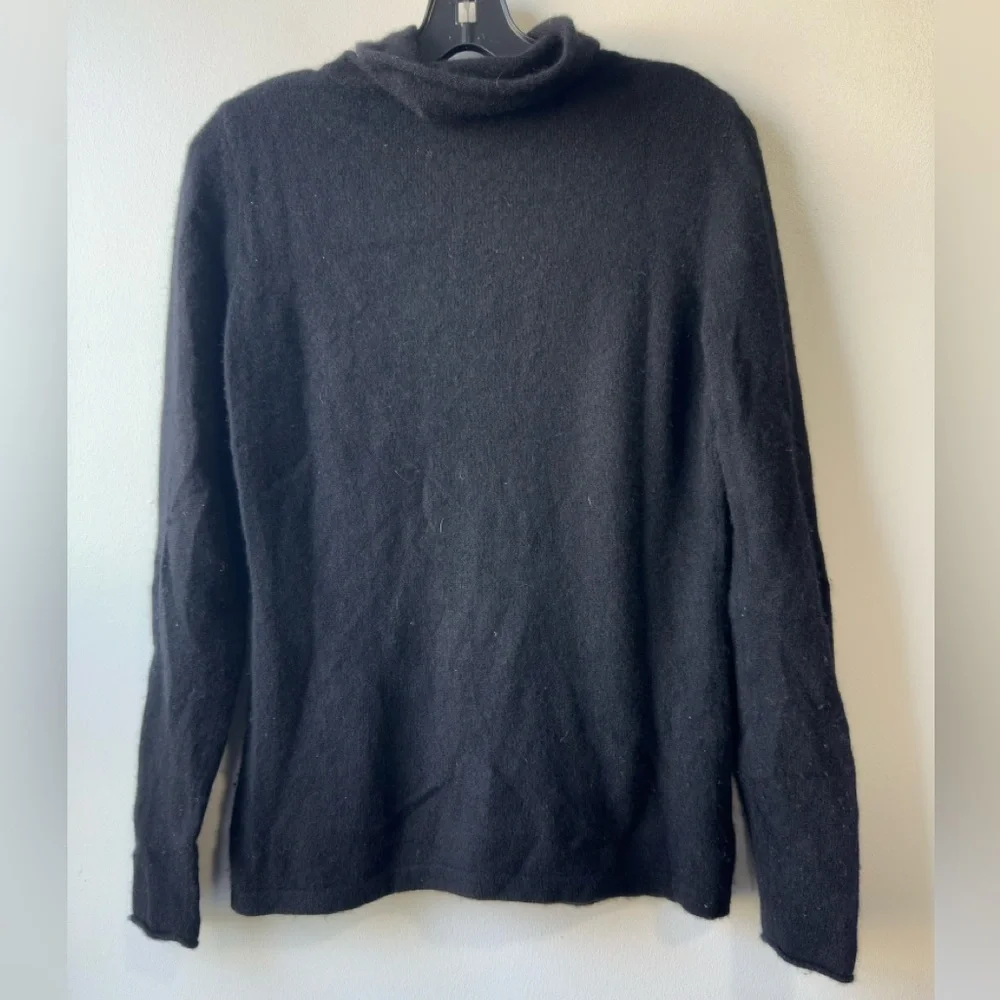 Forte Cashmere Women’s 100% Cashmere Black Turtleneck Sweater